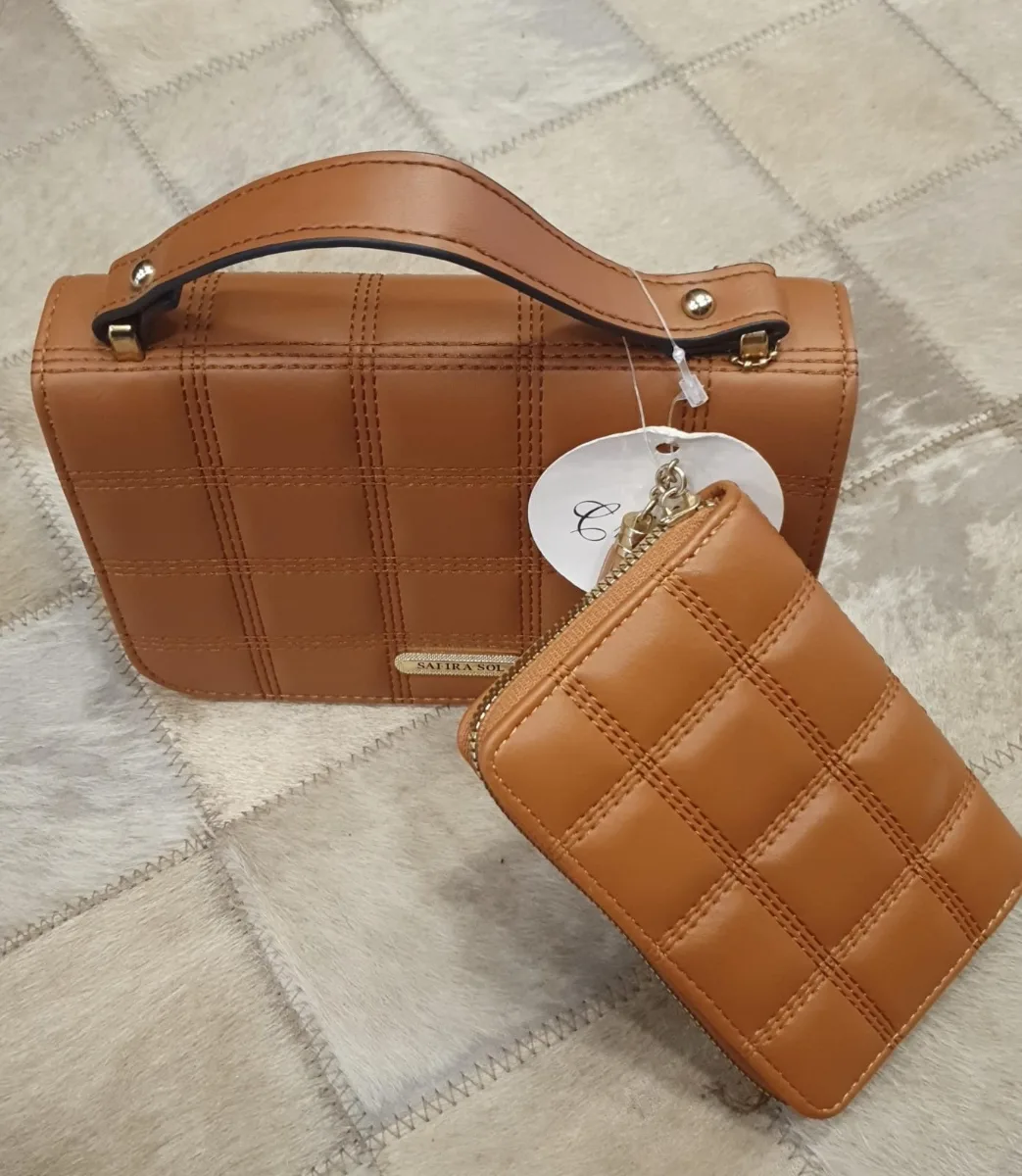 Kit Bolsa e Carteira Caramelo Matelassê