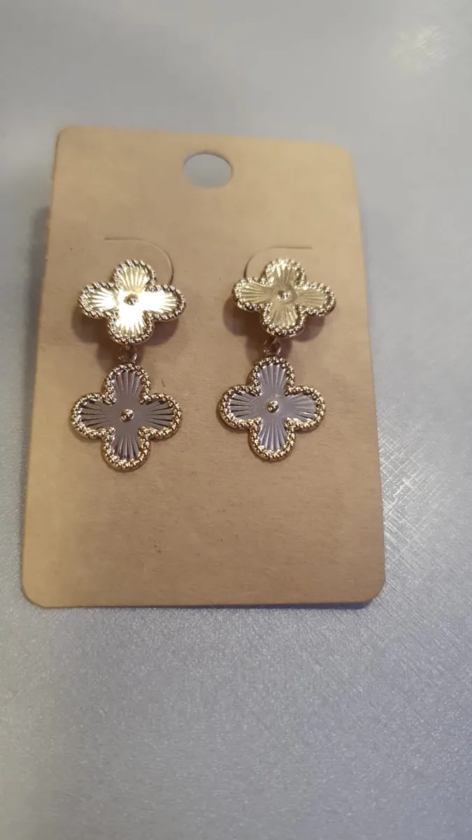Brinco Dourado Trevos Duplos
