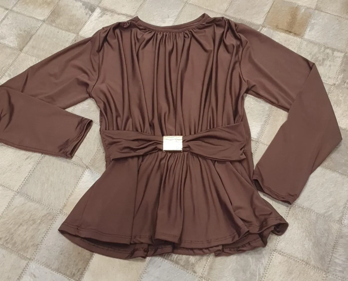 Blusa Marrom com Detalhe Drapeado